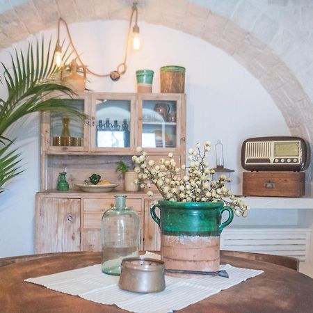 ロコロトンド Navolte Trulli E Quiete Con Piscinaヴィラ エクステリア 写真