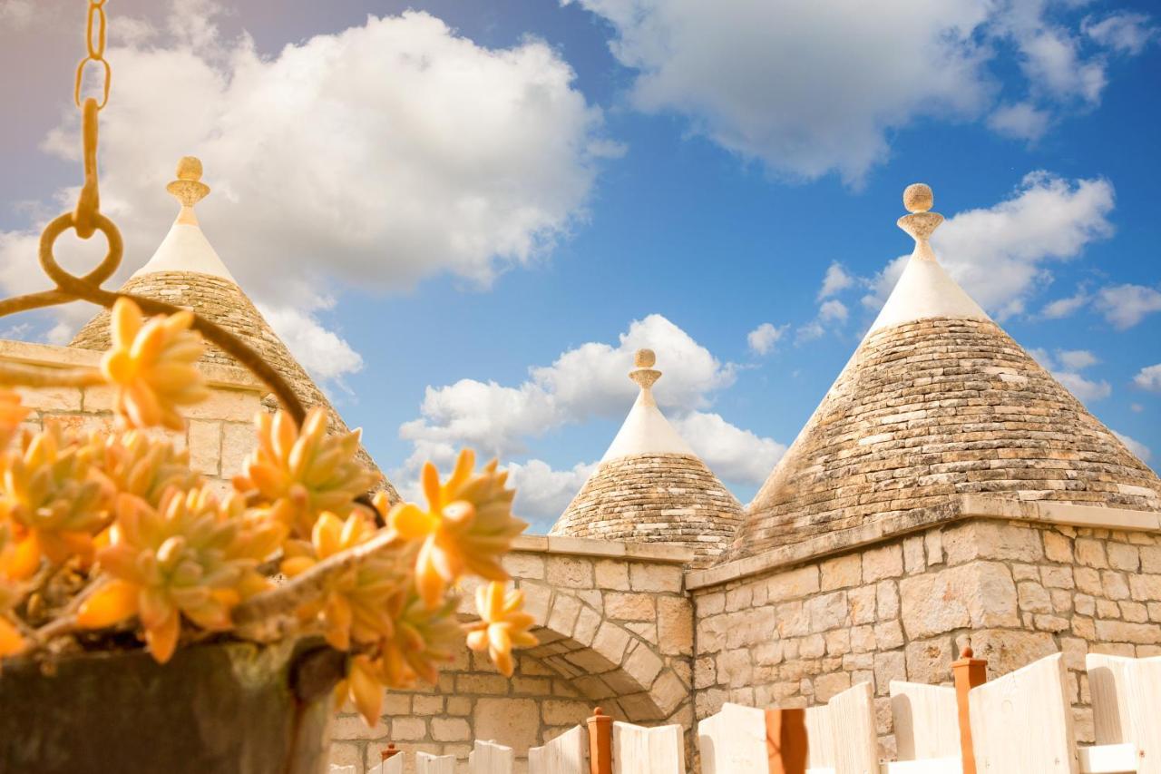 ロコロトンド Navolte Trulli E Quiete Con Piscinaヴィラ エクステリア 写真
