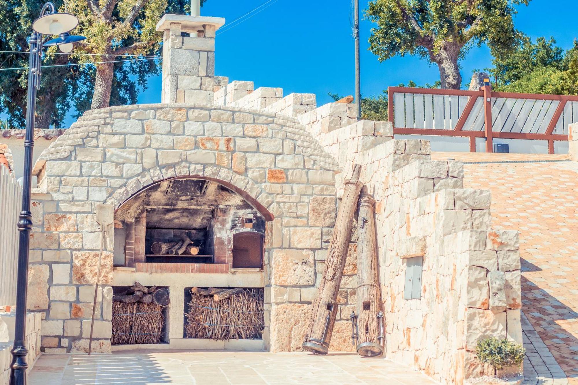 ロコロトンド Navolte Trulli E Quiete Con Piscinaヴィラ エクステリア 写真