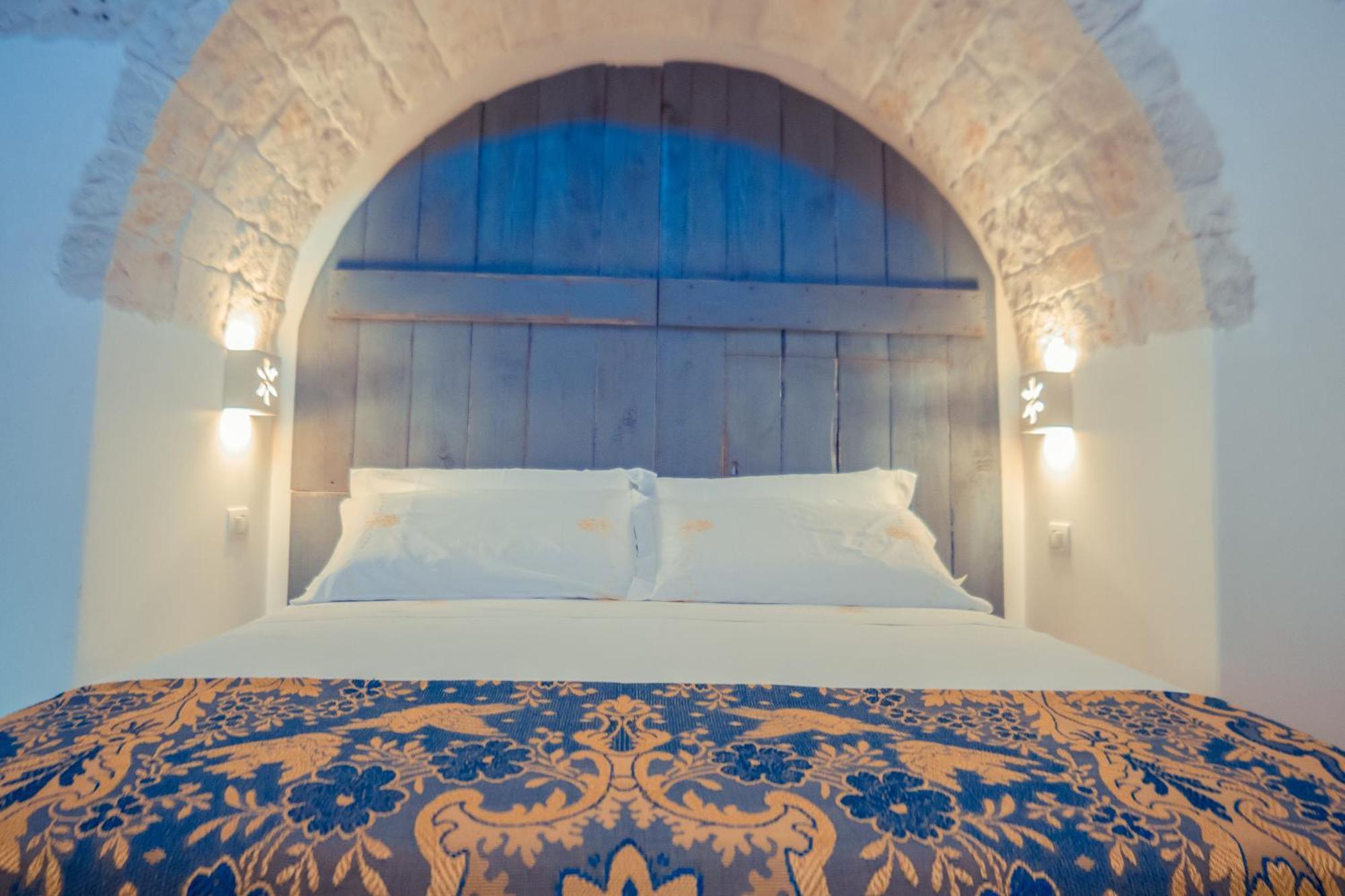 ロコロトンド Navolte Trulli E Quiete Con Piscinaヴィラ エクステリア 写真