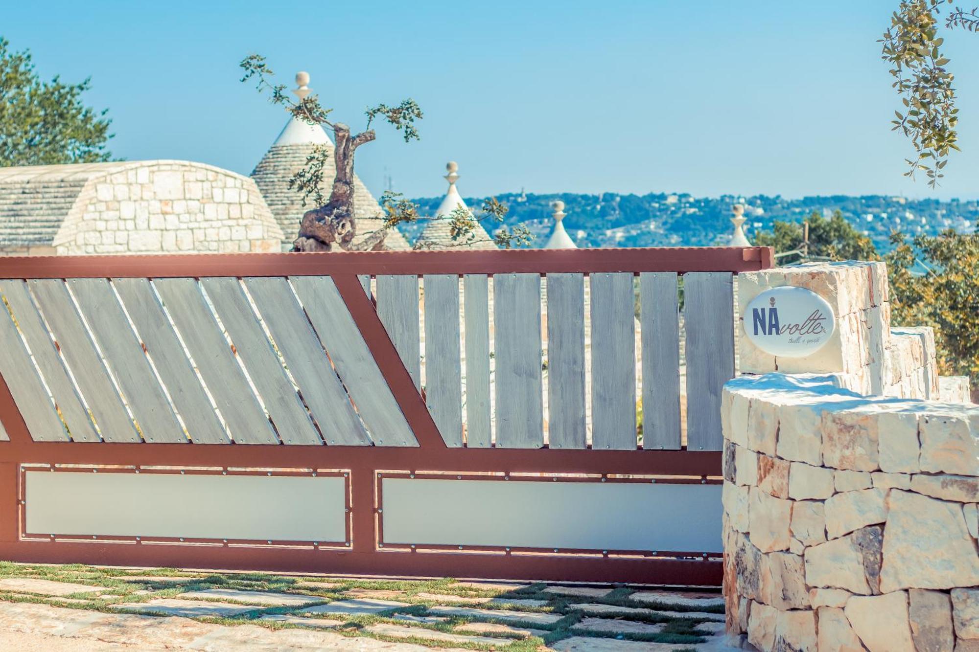 ロコロトンド Navolte Trulli E Quiete Con Piscinaヴィラ エクステリア 写真