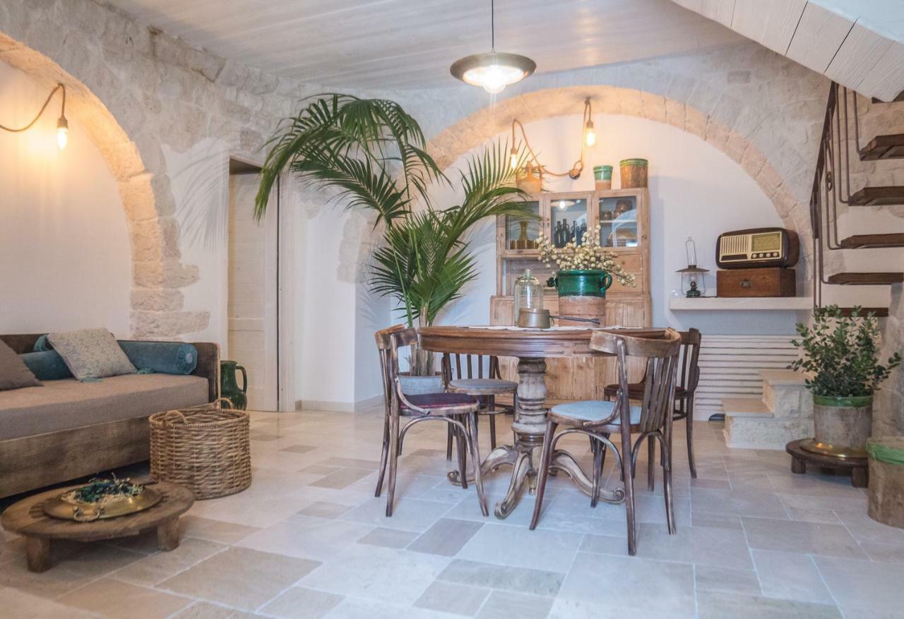 ロコロトンド Navolte Trulli E Quiete Con Piscinaヴィラ エクステリア 写真
