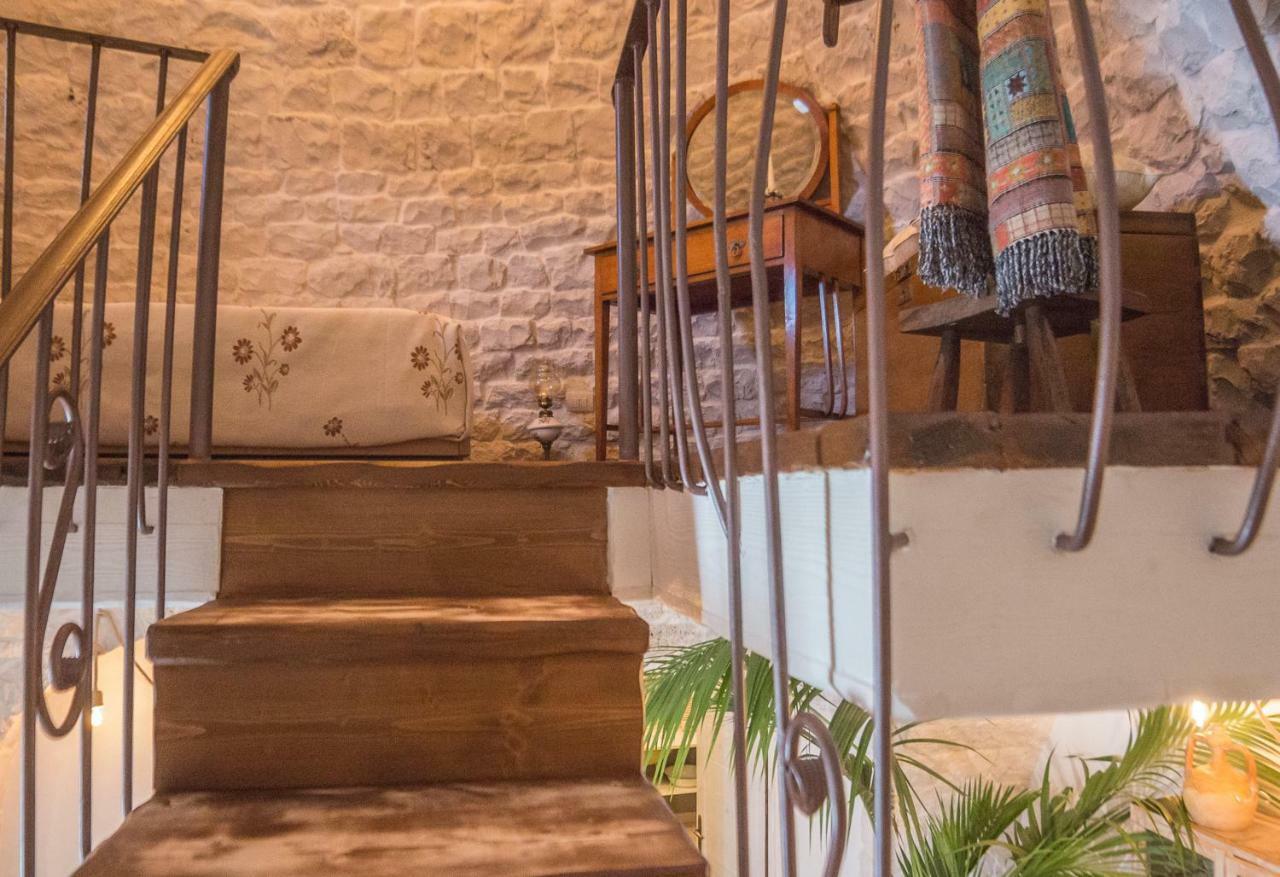 ロコロトンド Navolte Trulli E Quiete Con Piscinaヴィラ エクステリア 写真